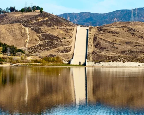 Discover Outdoor Adventure and Scenic Beauty at Castaic Lake in California