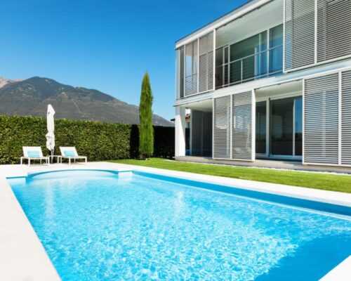 Maximizing Pool Aesthetics: Innovative Solutions from an Expert Inground Pool Builder